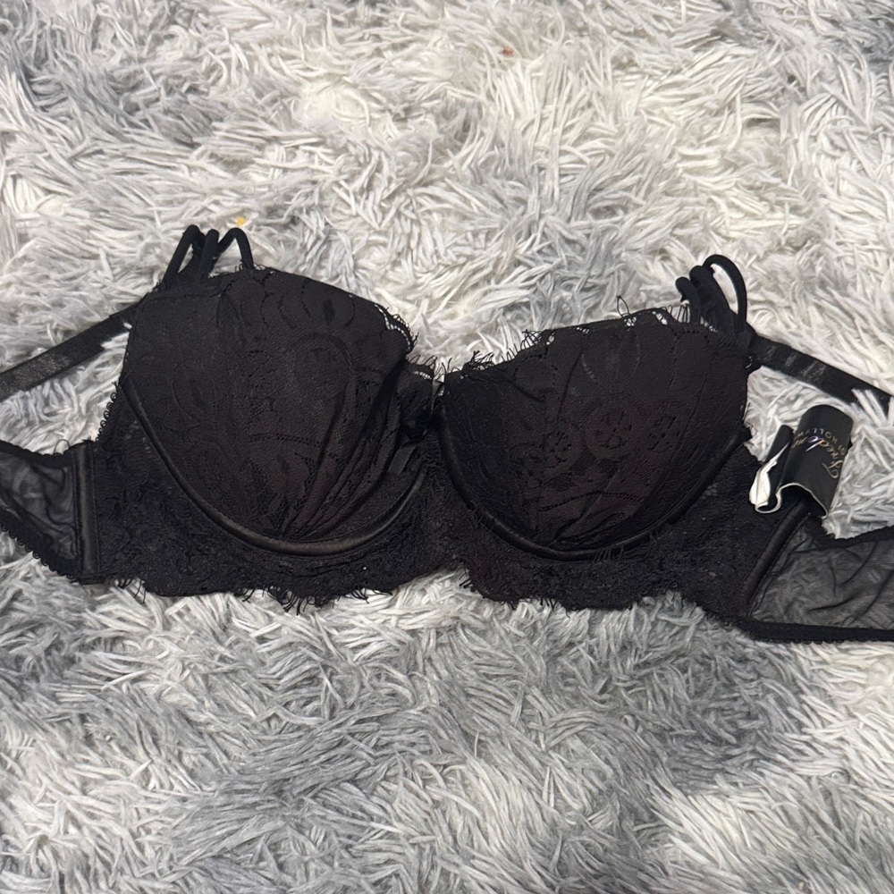 Victoria's Secret Elegant Black Lace Bra
